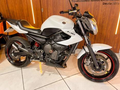 YAMAHA XJ6 600 N, Foto 3