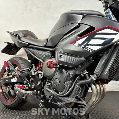 YAMAHA XJ6 600 N, Foto 6