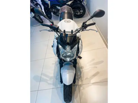 YAMAHA XJ6 600 N, Foto 4