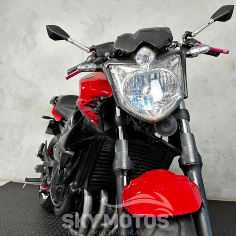 YAMAHA XJ6 600 N, Foto 4