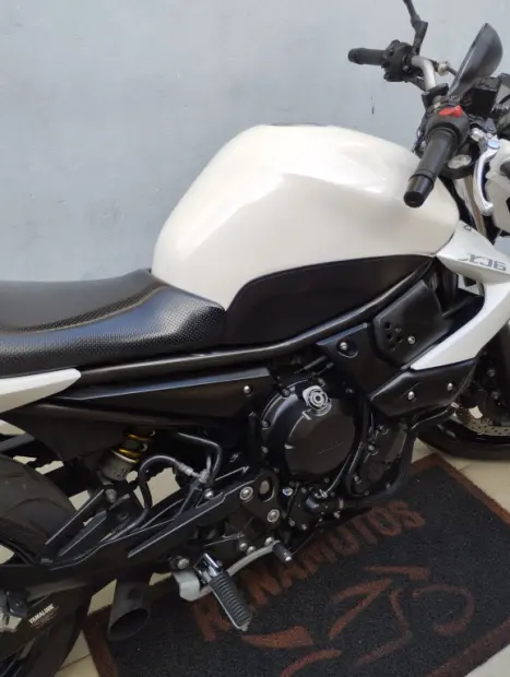 YAMAHA XJ6 600 N, Foto 4
