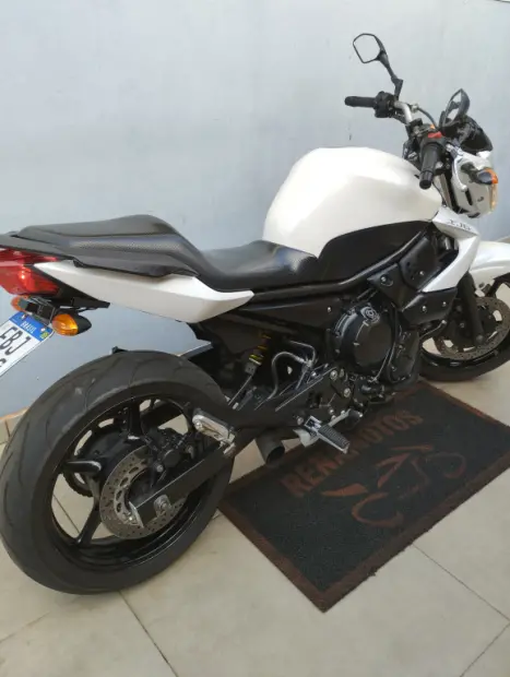 YAMAHA XJ6 600 N, Foto 6