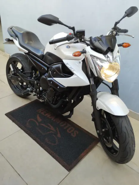 YAMAHA XJ6 600 N, Foto 7
