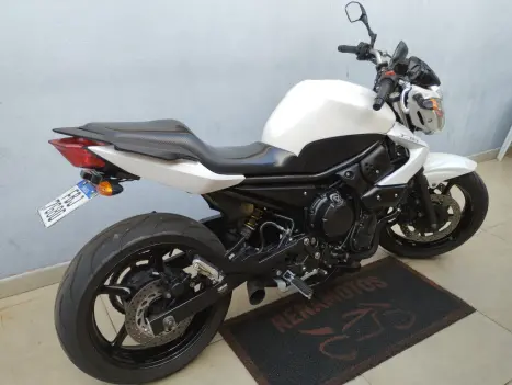 YAMAHA XJ6 600 N, Foto 8