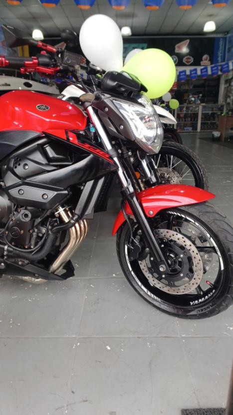 YAMAHA XJ6 600 N, Foto 2