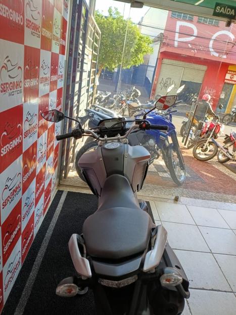 YAMAHA XTZ 125 E, Foto 7