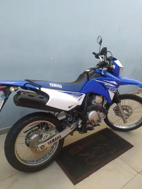 YAMAHA XTZ 250 LANDER, Foto 4