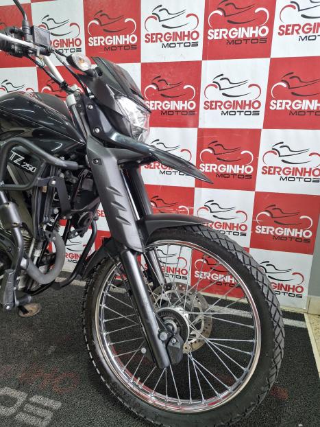 YAMAHA XTZ 250 LANDER, Foto 2