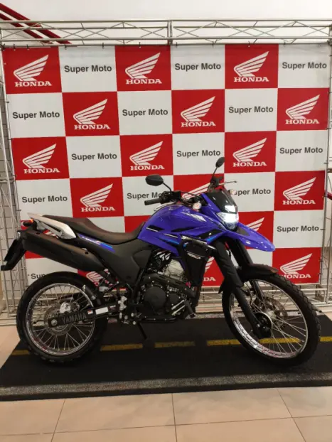 YAMAHA XTZ 250 LANDER, Foto 2