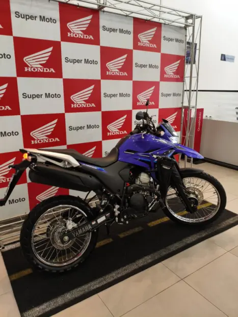 YAMAHA XTZ 250 LANDER, Foto 3
