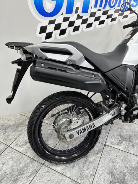 YAMAHA XTZ 250 TENER, Foto 4