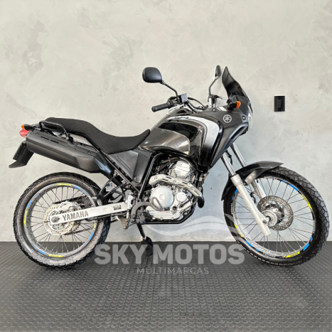 YAMAHA XTZ 250 TENER, Foto 1