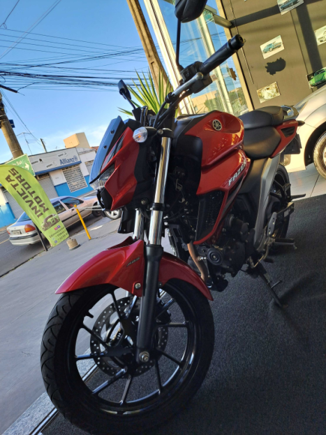 YAMAHA YS Fazer 250 , Foto 10