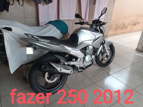 YAMAHA YS Fazer 250 , Foto 2