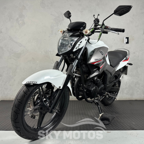 YAMAHA YS Fazer 250 , Foto 15