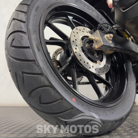 YAMAHA YS Fazer 250 , Foto 5