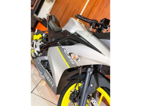 YAMAHA YZF R15 150 ABS, Foto 6