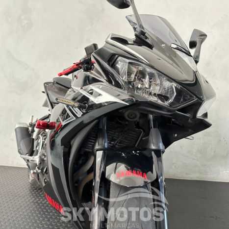 YAMAHA YZF R3 320 ABS, Foto 5