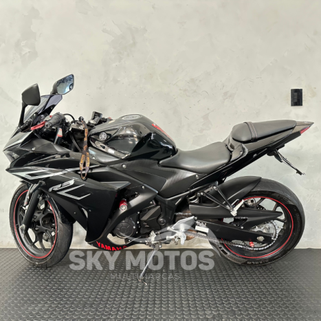 YAMAHA YZF R3 320 ABS, Foto 12