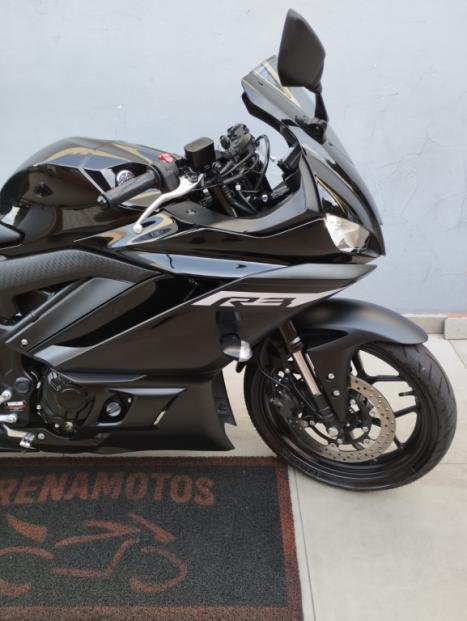 YAMAHA YZF R3 320 ABS, Foto 3