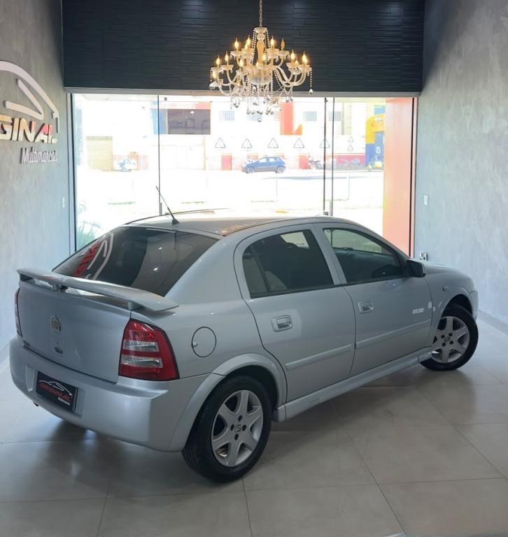 CHEVROLET Astra Hatch - Foto