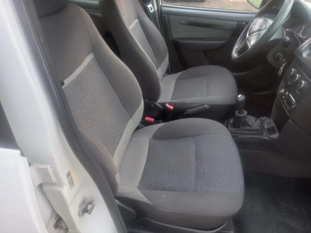 CHEVROLET Celta - Foto