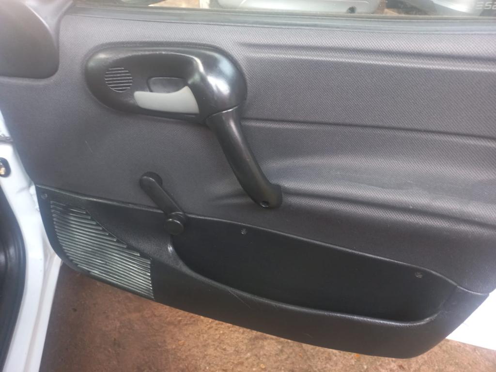 CHEVROLET Classic Sedan - Foto