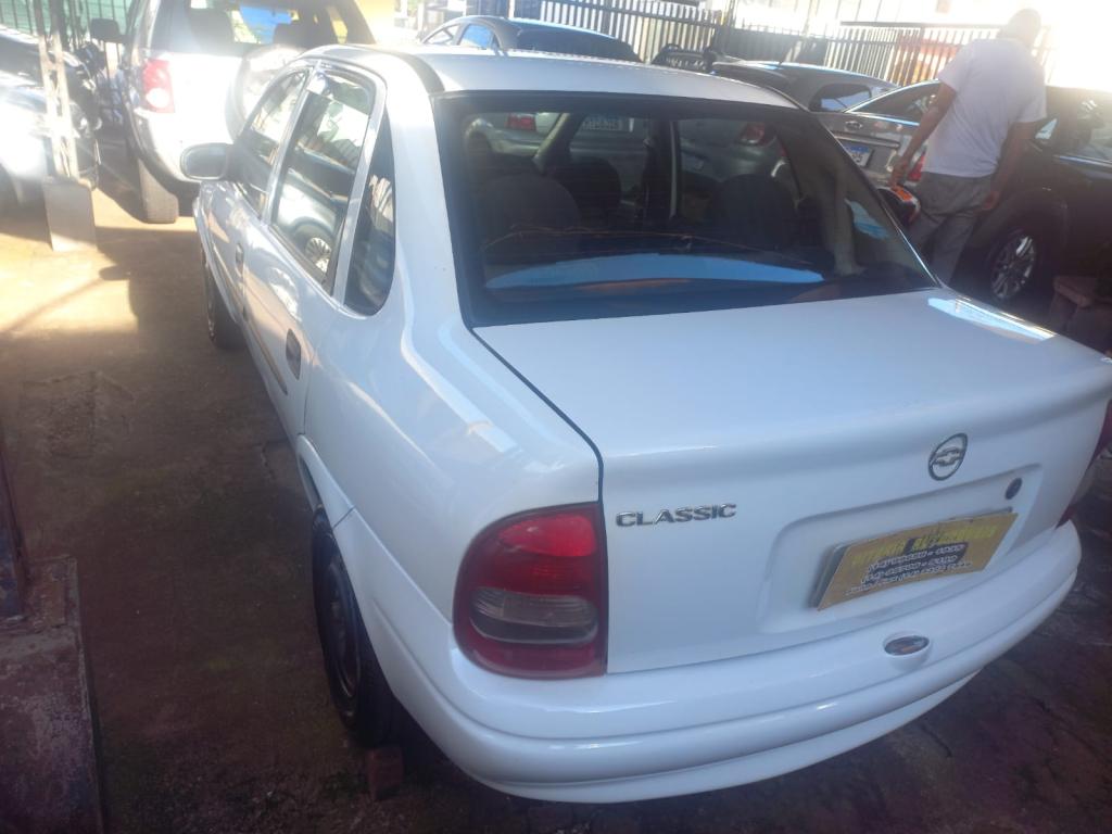 CHEVROLET Classic Sedan - Foto