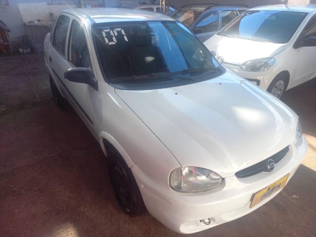 CHEVROLET Classic Sedan - Foto