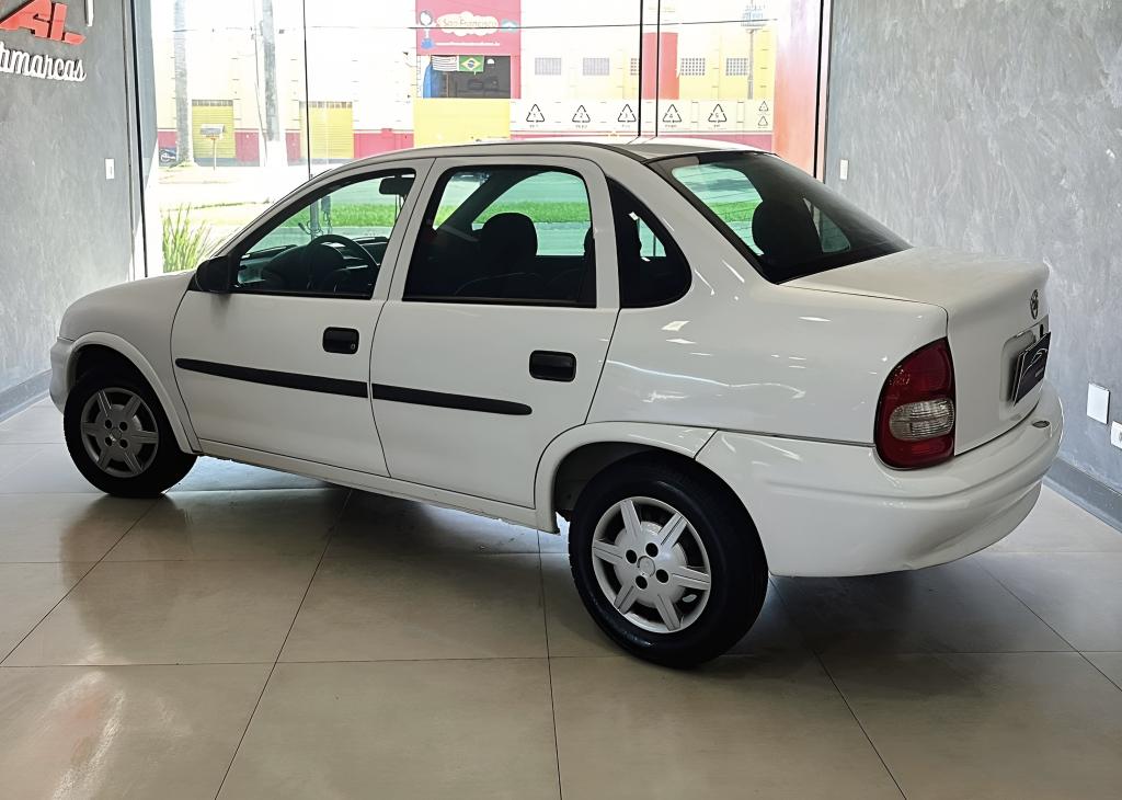 CHEVROLET Classic Sedan - Foto