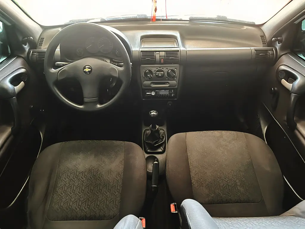 CHEVROLET Classic Sedan - Foto