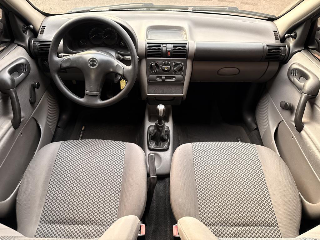 CHEVROLET Classic Sedan - Foto