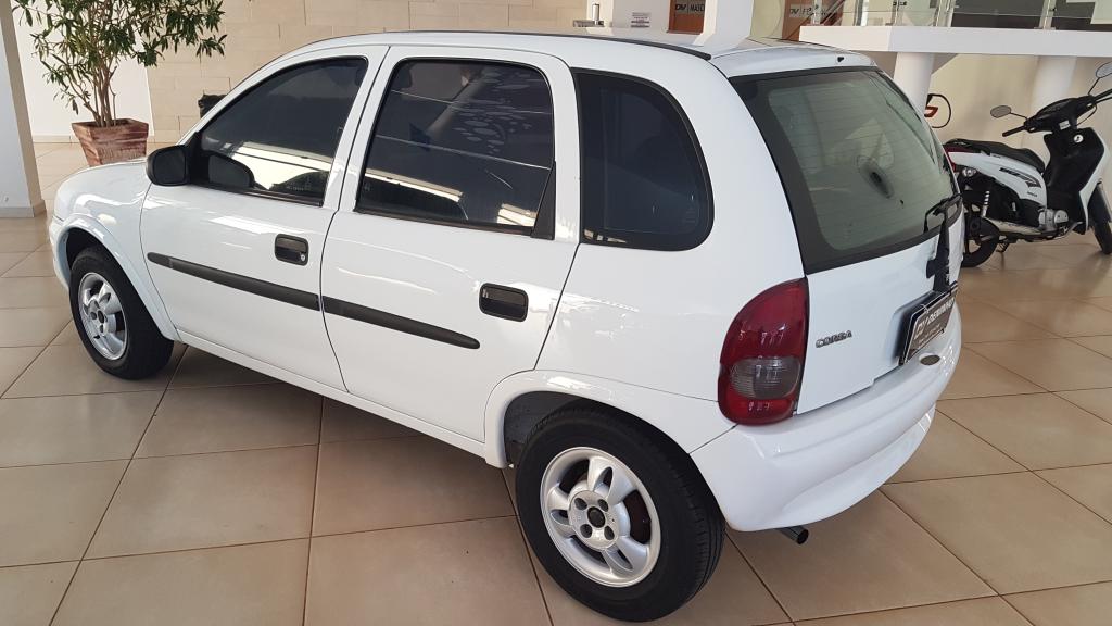 CHEVROLET Corsa Hatch - Foto