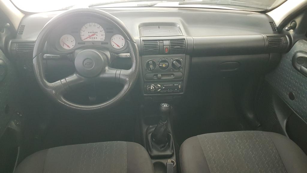 CHEVROLET Corsa Hatch - Foto