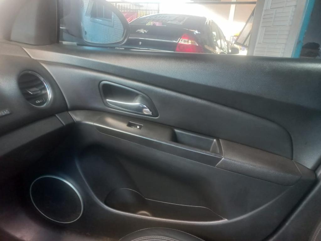 CHEVROLET Cruze Hatch - Foto