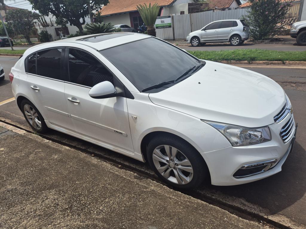CHEVROLET Cruze Hatch - Foto