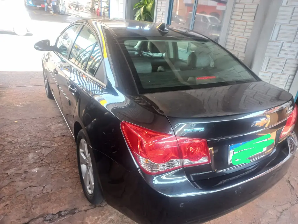 CHEVROLET Cruze Sedan - Foto