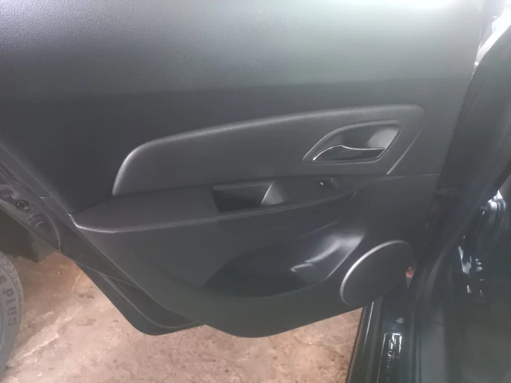 CHEVROLET Cruze Sedan - Foto