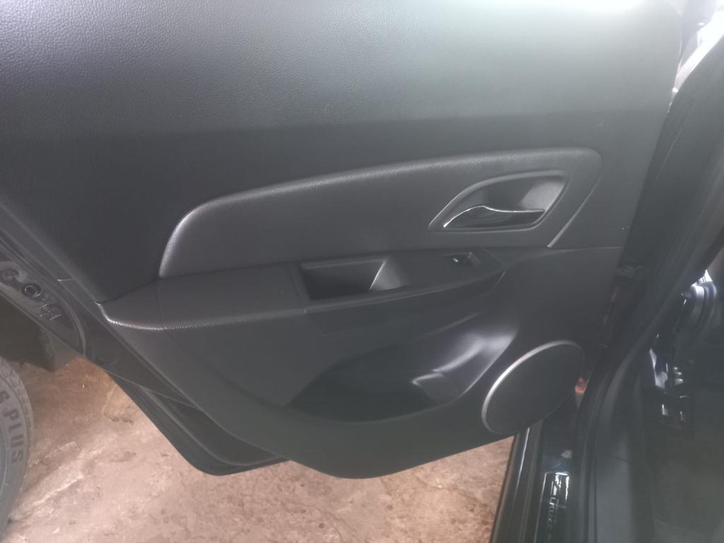 CHEVROLET Cruze Sedan - Foto