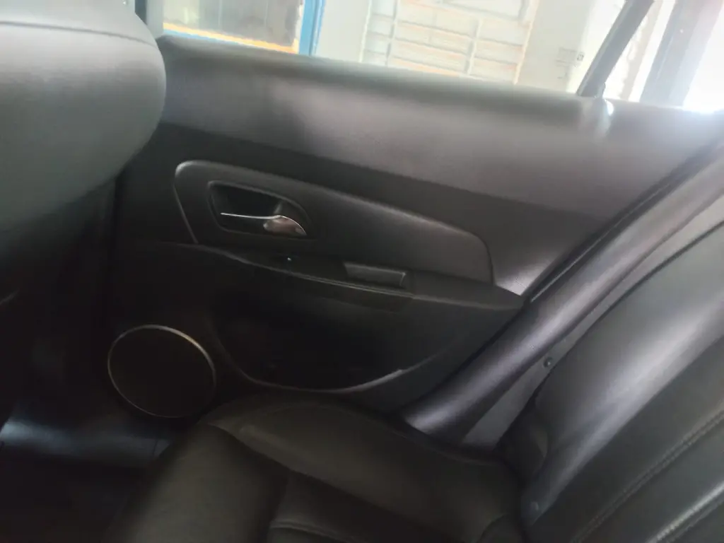 CHEVROLET Cruze Sedan - Foto