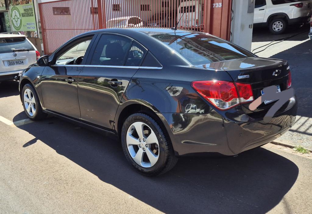 CHEVROLET Cruze Sedan - Foto