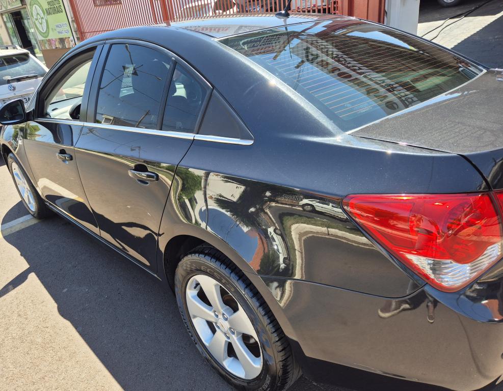 CHEVROLET Cruze Sedan - Foto