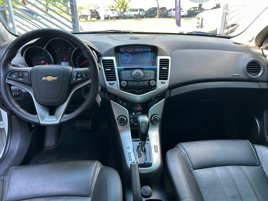 CHEVROLET Cruze Sedan - Foto