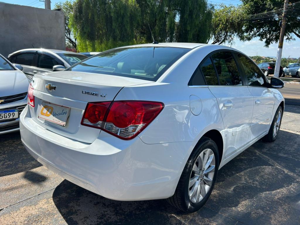 CHEVROLET Cruze Sedan - Foto