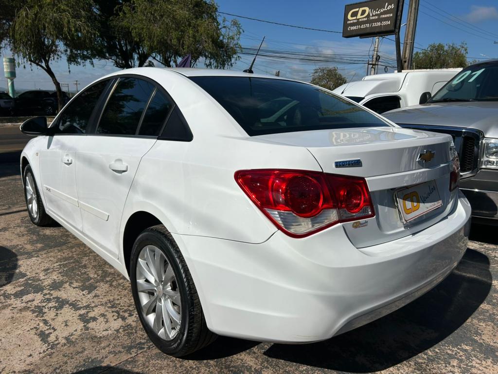 CHEVROLET Cruze Sedan - Foto