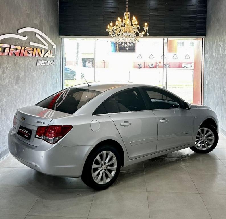 CHEVROLET Cruze Sedan - Foto