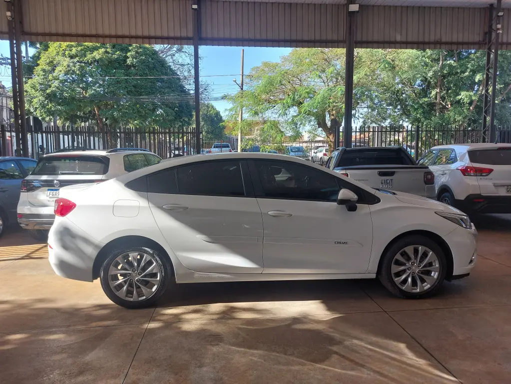 CHEVROLET Cruze Sedan - Foto