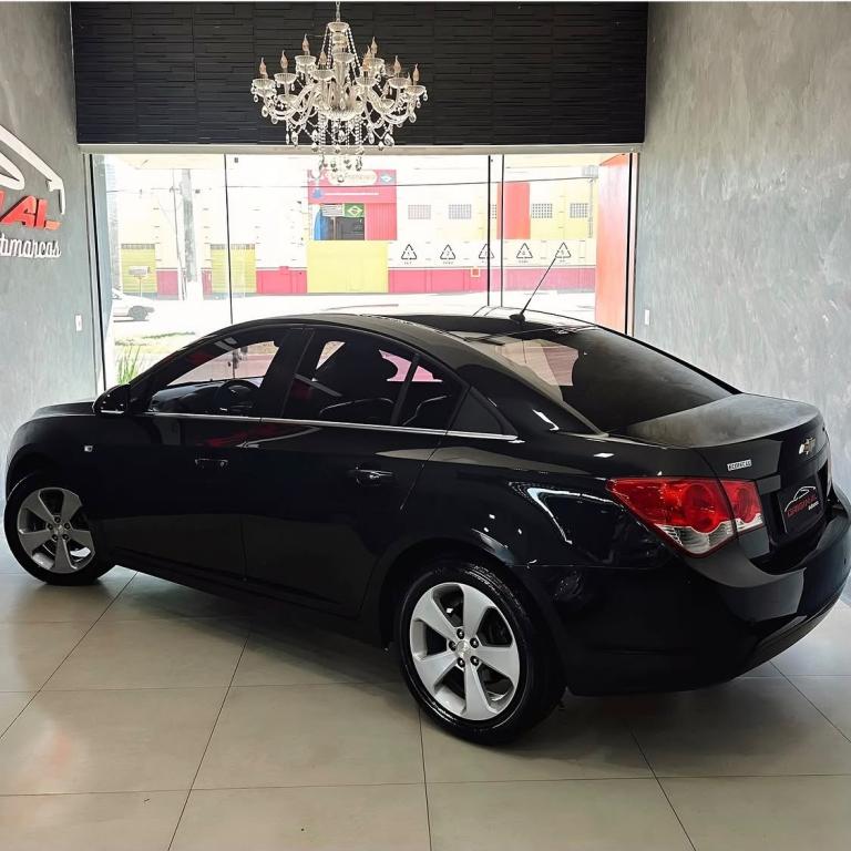 CHEVROLET Cruze Sedan - Foto