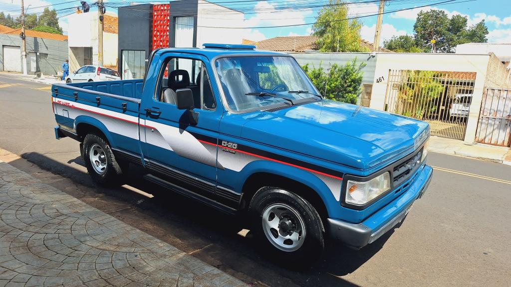 CHEVROLET D20