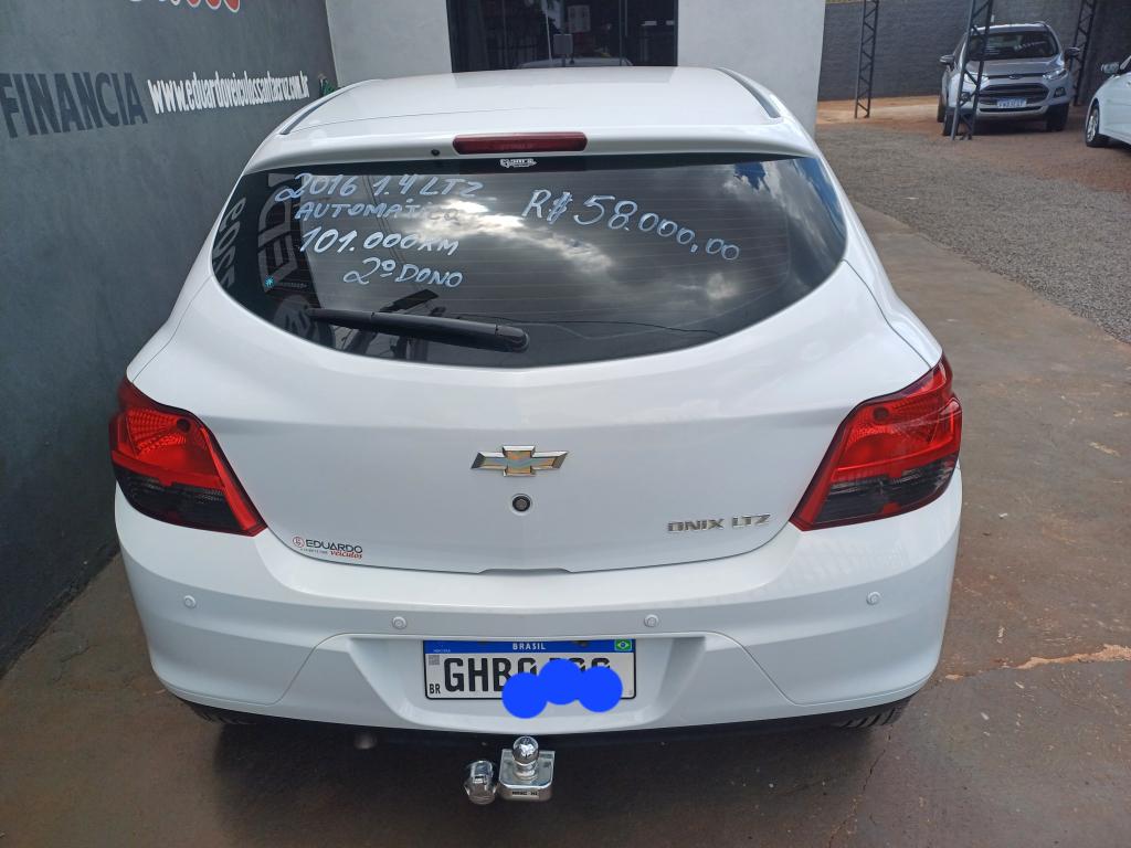 CHEVROLET Onix Hatch